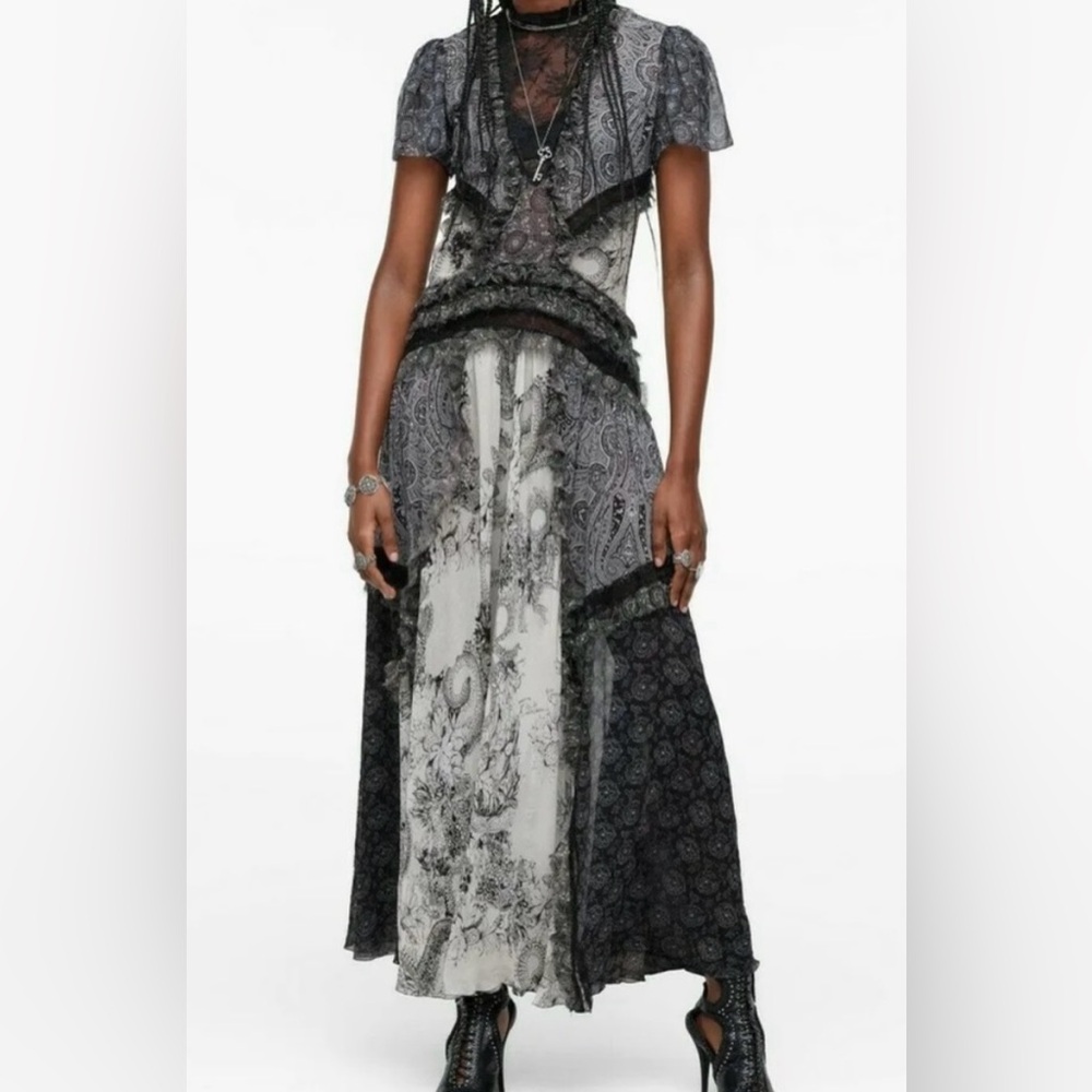 NWOT Lace (lined) Mexico dress (size medium)